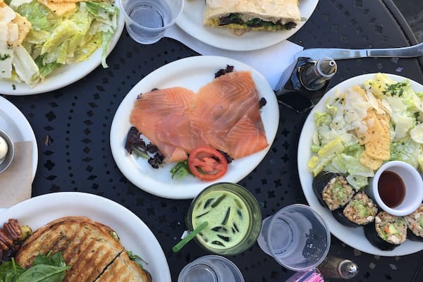 Love some good lunchin' spots! Check out this house-turned cafe in the middle of Beverly Hills!
