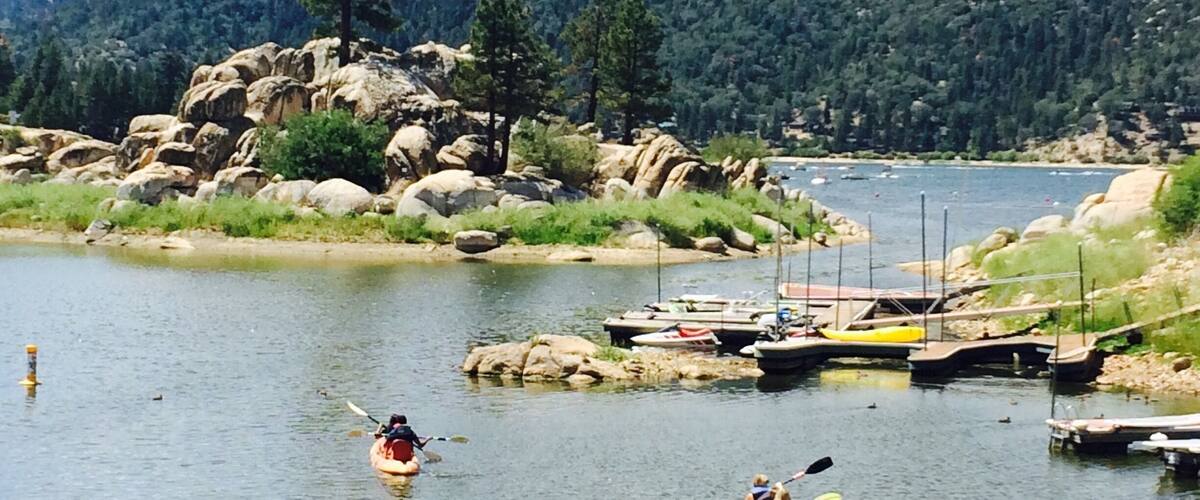 Big bear lake is scenery and all, i like to experience different thing and it was one if them and still. You can rent a kayak over and i got many interesting thing out of it.