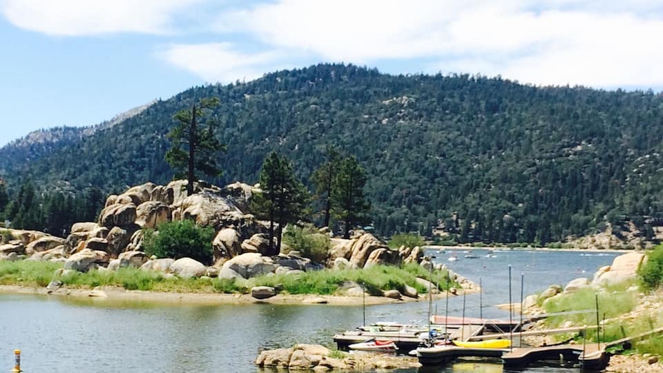 Big bear lake is scenery and all, i like to experience different thing and it was one if them and still. You can rent a kayak over and i got many interesting thing out of it.