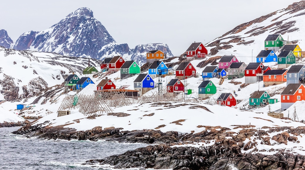 Kangamiut - colorful arctic village in the middle of nowhere