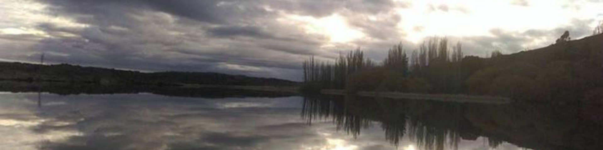sometimes you don't need blue skies & sunshine to capture a beautiful photo. This was on a overcast morning and the reflection almost looks more effective then the photo itself. #inlove #perspective #NZ