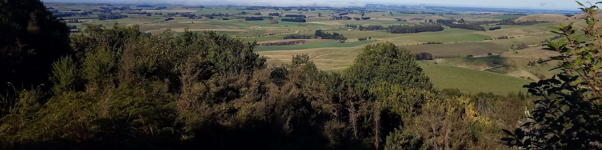 Morning view from Dolamore loop lookout, not far from Gore, NZ.