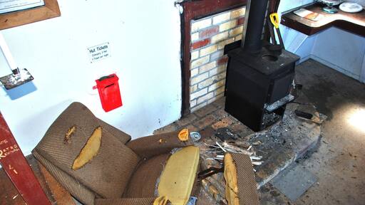 Ngapotiki Hut: dreams come true.