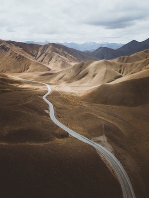 Got the drone up at the Lindis Pass Viewpoint. Was not disappointed