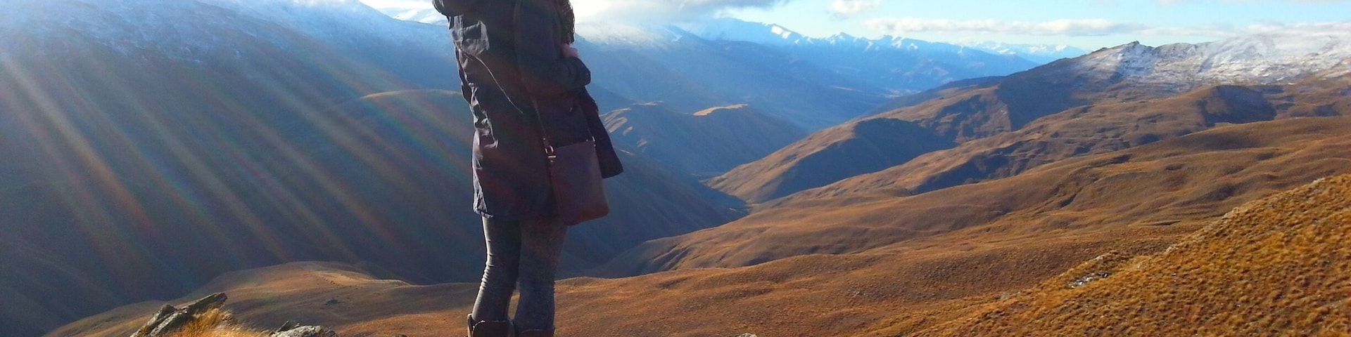 Stopped of on the drive to Wanaka over the crowne range. Stunning views.