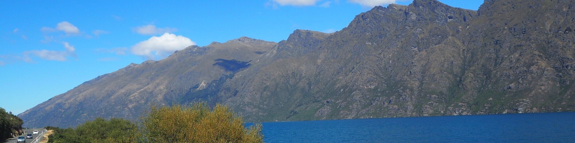A few km out of Queenstown, approaching the small town of Kingston, beside the arm of Lake Wakatipu