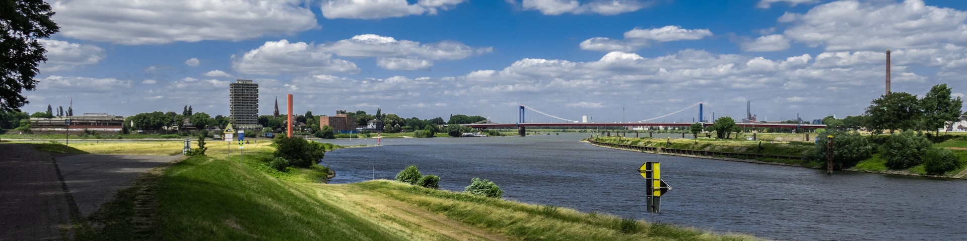 Ruhrmündung in den Rhein bei Duisburg