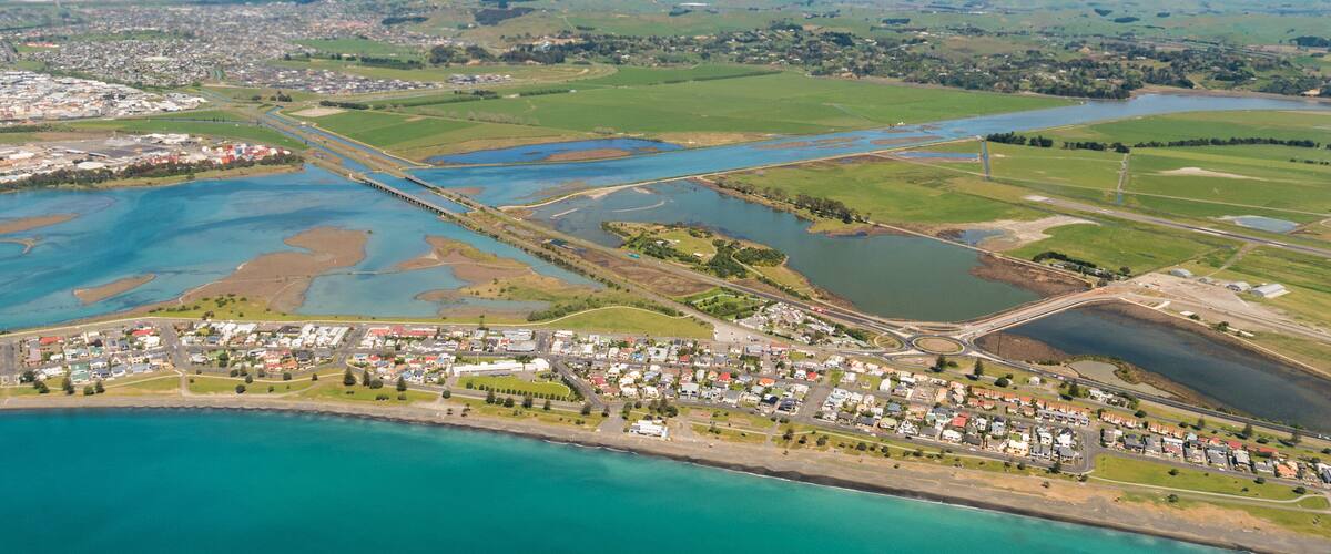 Decent onto Napier Airport New Zealand