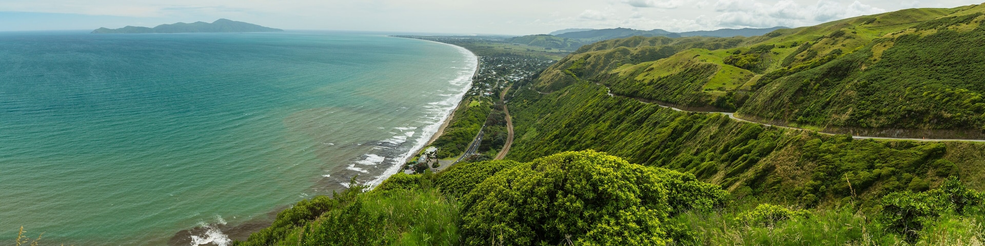 ニュージーランド カピティ海岸地区のパエカカリキの展望台からのカピティ島