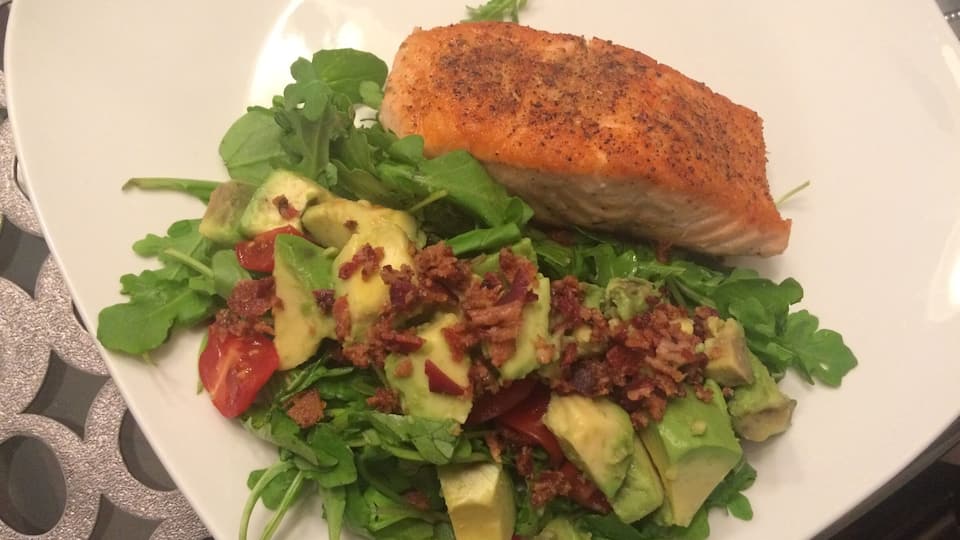 You know sometimes the best meal is made by friends. Scotch salmon, fresh salad with arugula and avocados, and a line-ginger vinaigrette. #FoodieFinds