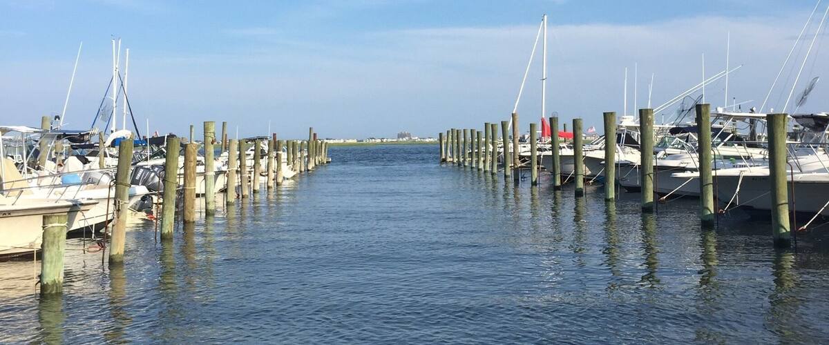 Took this shot of the docks while waiting for dinner