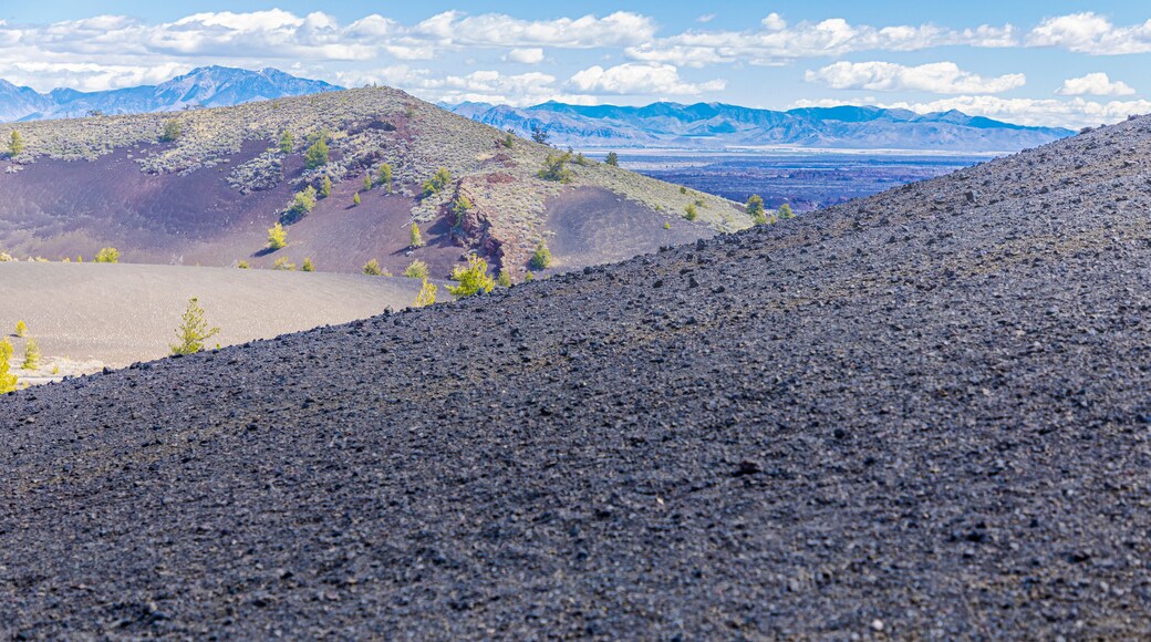 Title: The Volcanic Layers of Craters of the Moon National Monument Location: Arco, Idaho