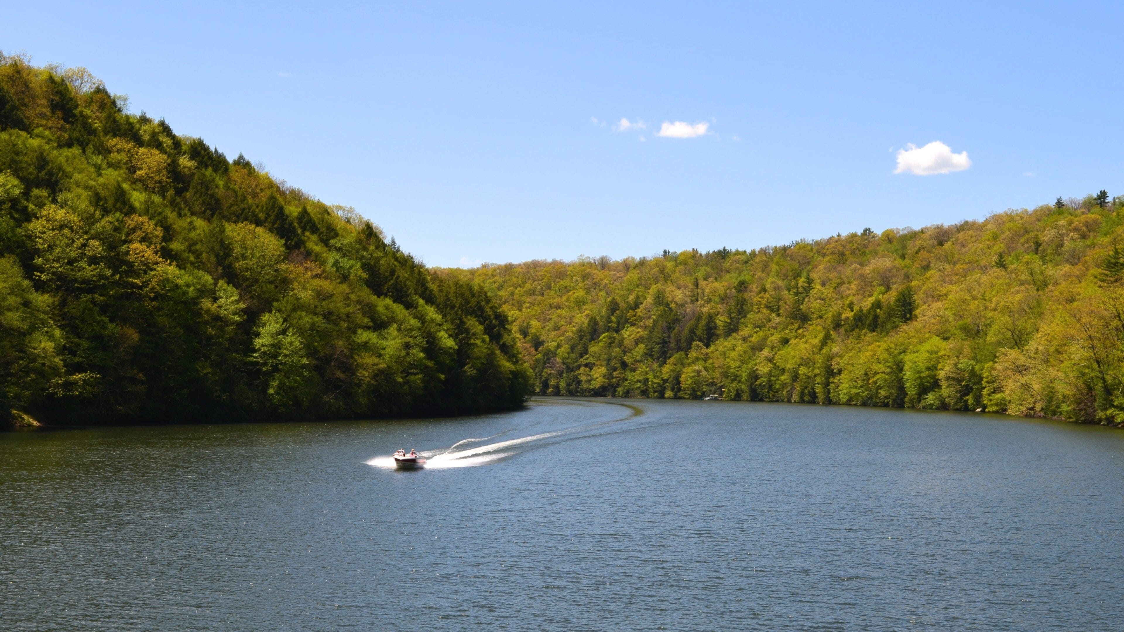 Clarion showing a river or creek and boating