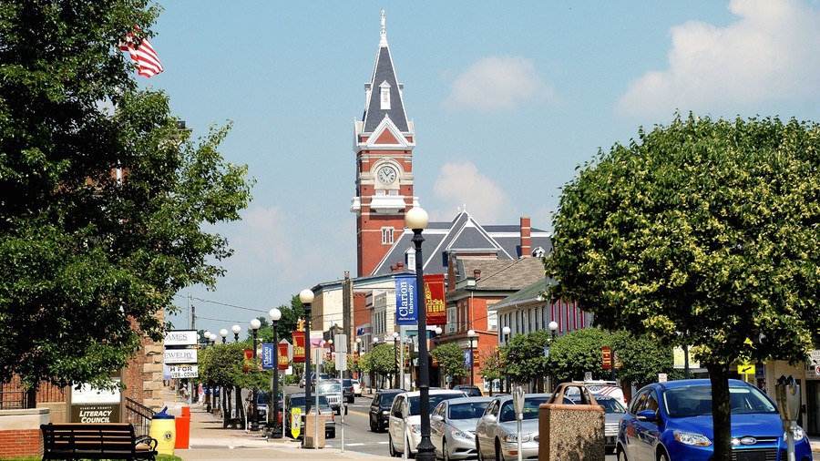 Clarion featuring street scenes