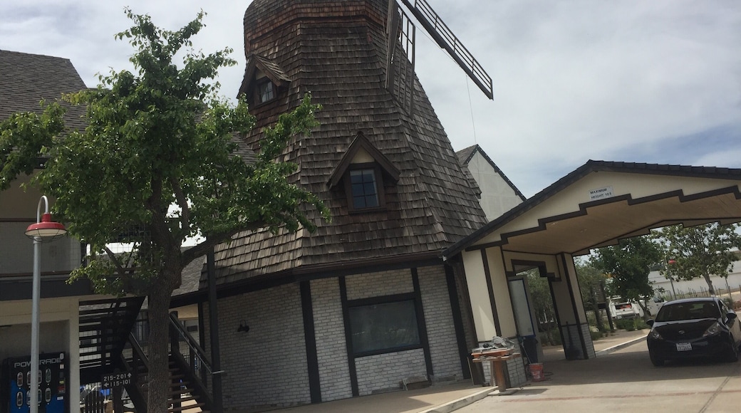 Sideways Inn (05/2017)