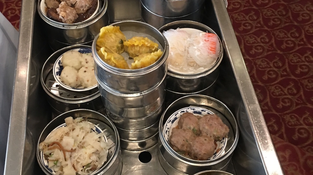 A popular dim sum place. #TroverFoodies