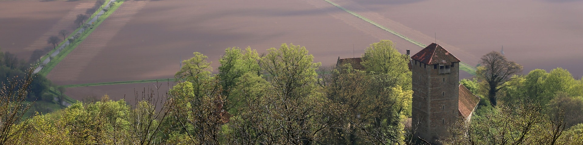 Burg Schaumburg über Hessisch Oldendorf im Weserbergland, Niedersachsen, Deutschland