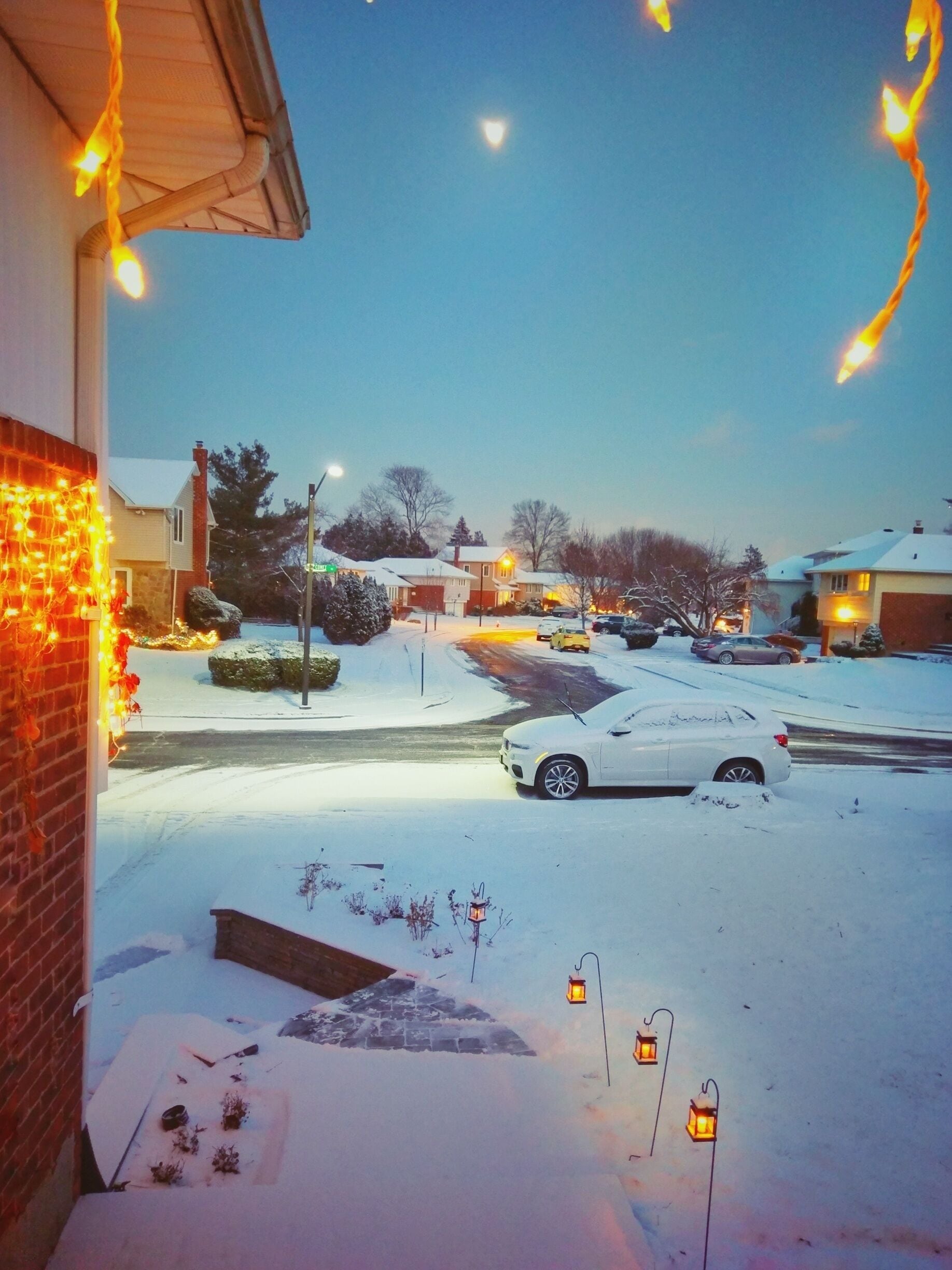 Snow makes mundane things look like a fantasy land