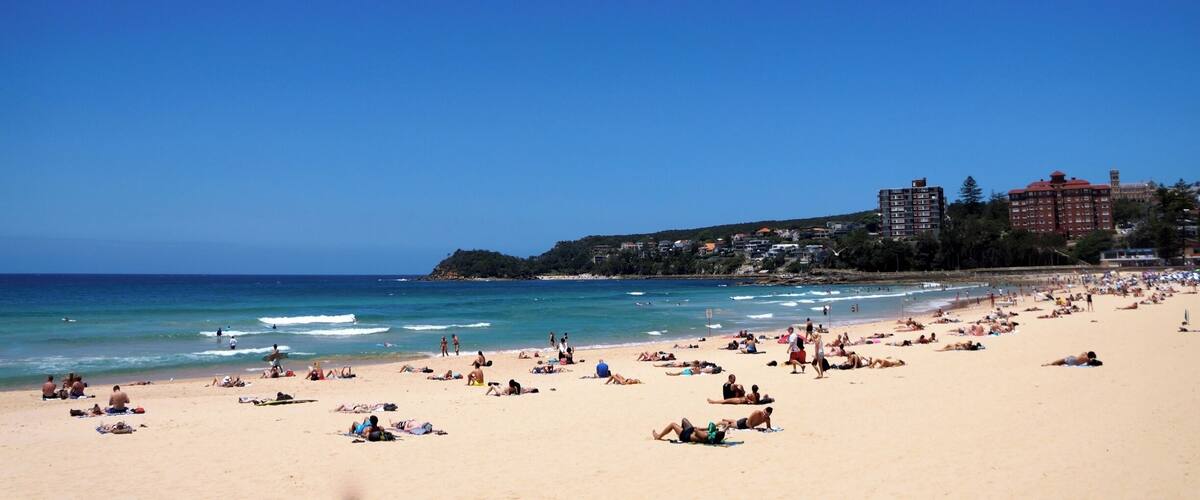 A lot less posey than it's 'rival' beach of Bondi, Manly is just (if not more) beautiful. You can even snorkel at the beach's south end!
www.cheskiesgaplife.com/local-tips-72-hours-sydney