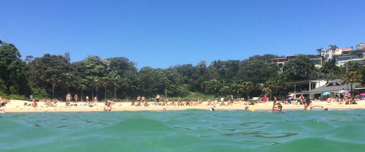 So hot yesterday in Sydney. A perfect little spot for a dip on the northern beaches #sydney #beach