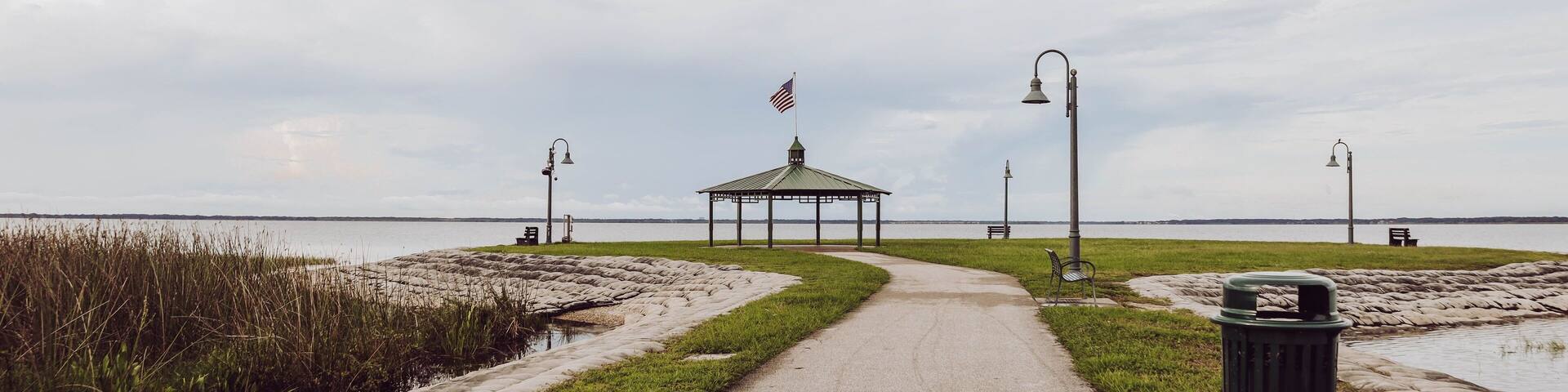 Lakefront park in St. cloud Florida