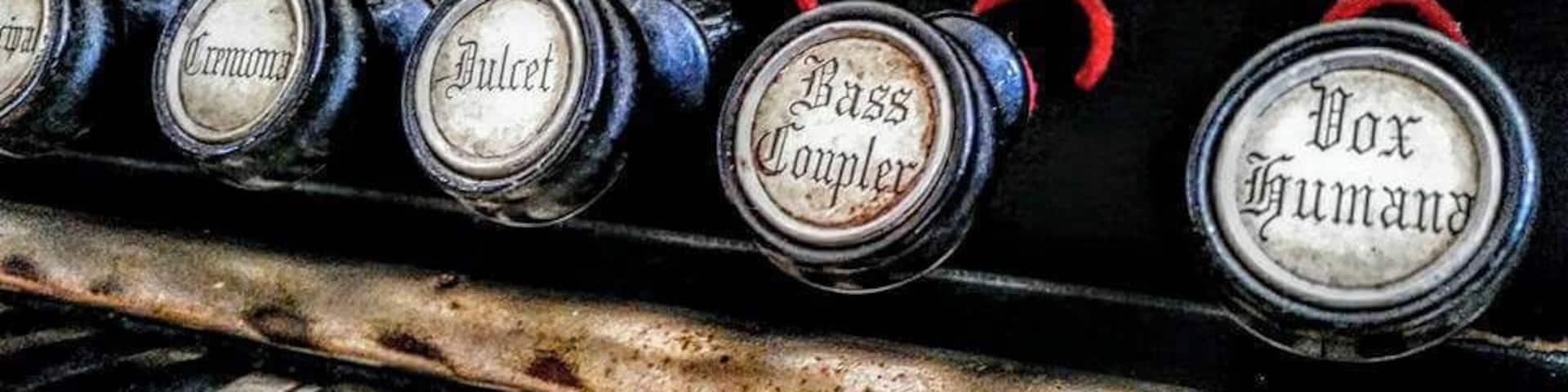 Wander around the two blocks of downtown St Cloud, Florida and you'll find a throw back in time hotel called the Hunters Arms. Take a leisurely stroll through the lobby and you'll find this beautiful instrument. Frozen in time waiting to be played