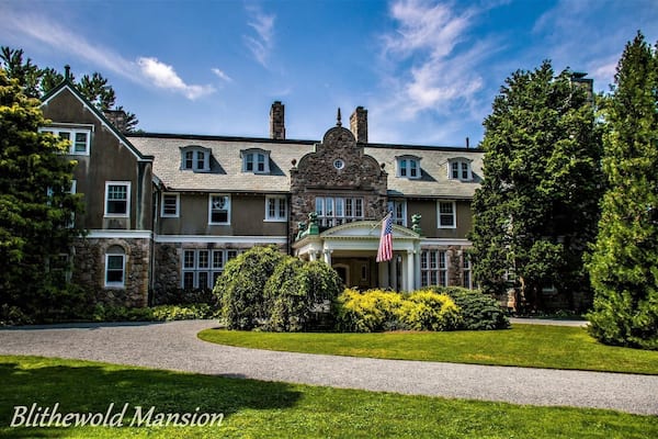 The Blithewold Mansion, Gardens and Arboretum is an arboretum of 32 acres, located Bristol, Rhode Island, on Bristol Harbor with views over Narragansett Bay. A great place to visit!!