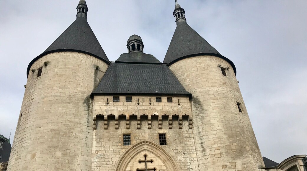 Day trip to Nancy! This port was such a nice touch to the charm of the french city.