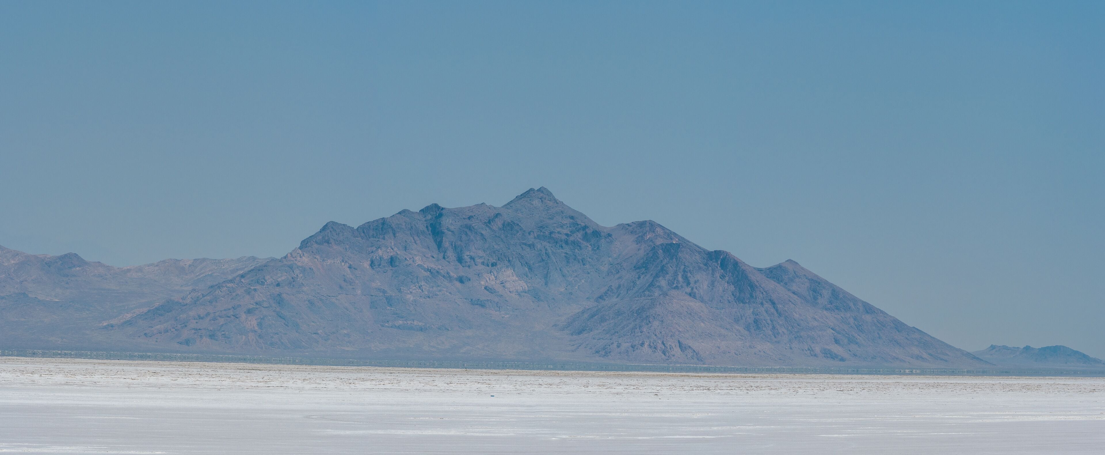 Landscape of Bonneville Salt Flats in Utah