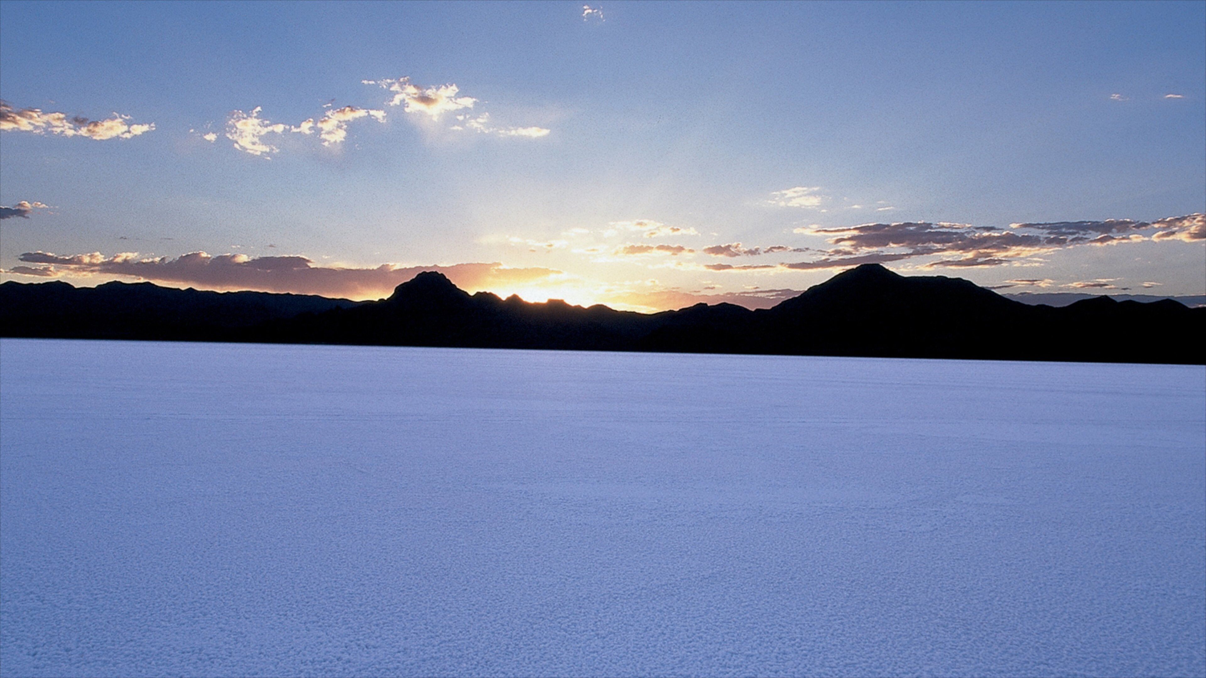 Wendover which includes landscape views, mountains and a sunset
