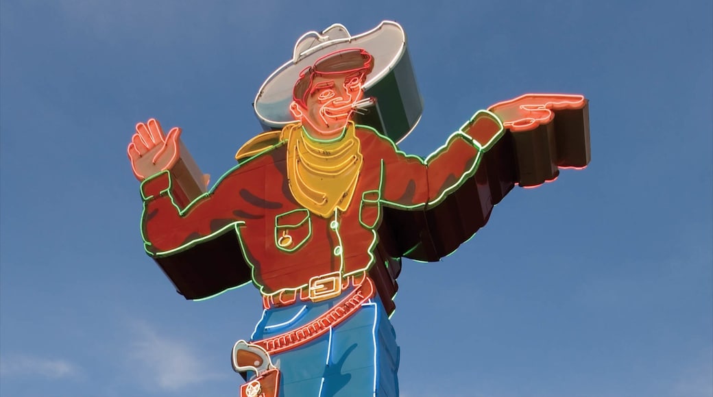 Wendover mettant en vedette art extérieur et art