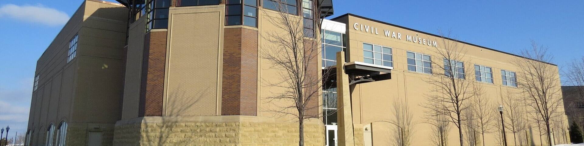 The architect for this building designed it in the shape of a fort. This museum covers the 6 Midwestern States (Illinois, Indiana, Iowa, Michigan, Minnesota, and Wisconsin) that contributed to the Civil War.