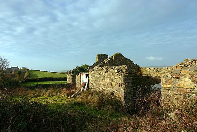 Blackhill. Old ruins: Blackhill in the background (left).