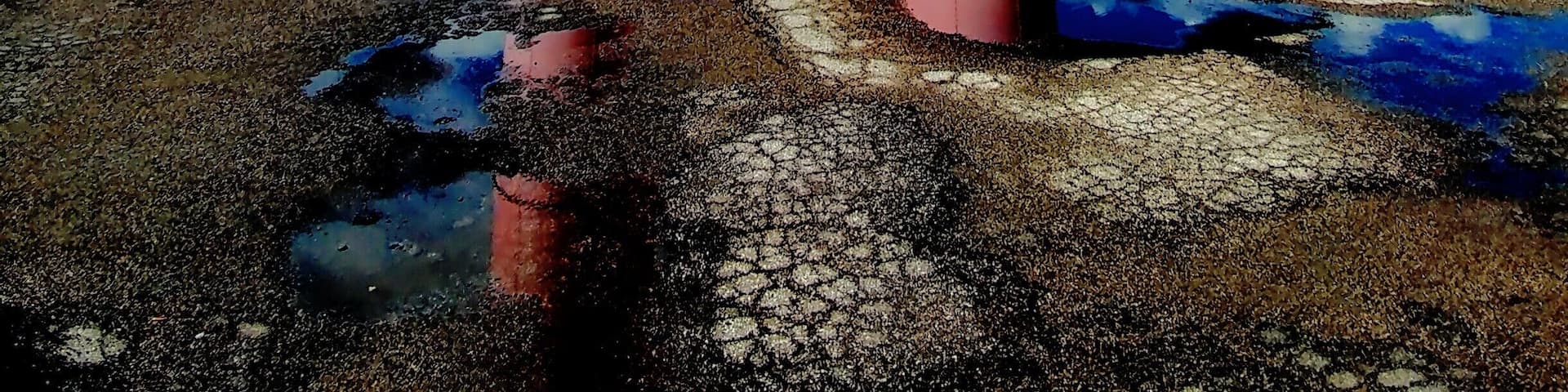 The people at Malley's Chocolates have created themselves quite a roadside attraction with these bright pink silos labeled with the main stars of any good chocolate concoction.