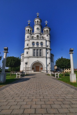 Slučajno sem naletel na to cerkev in vesel sem da sem, res je fotogenična ... :)
#Odranci #church #Slovenia
