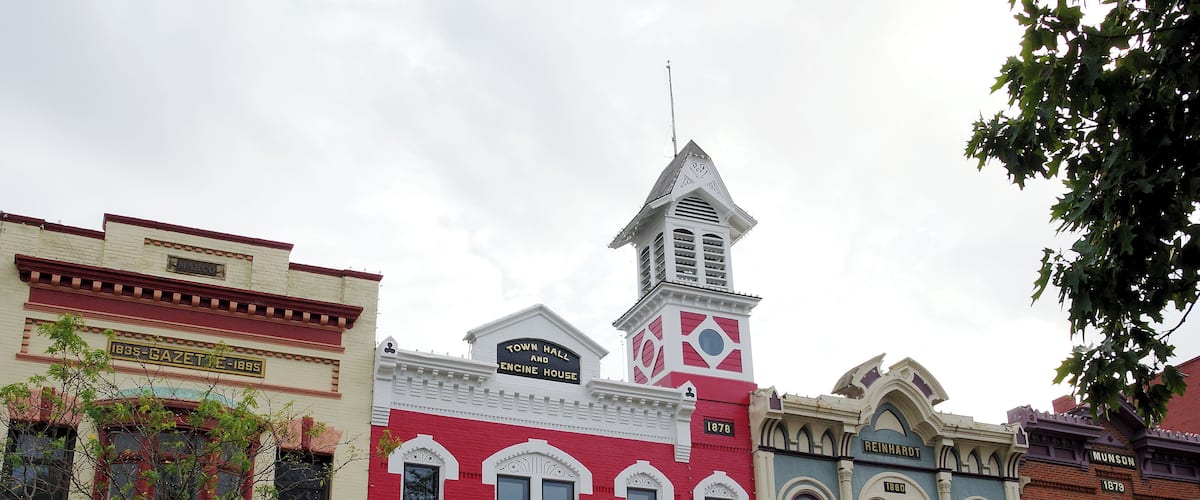 By worlds stanards this town is almost brand new. But when you look at the year placards on these building this town has seen a lot of American history. #OnTheRoad