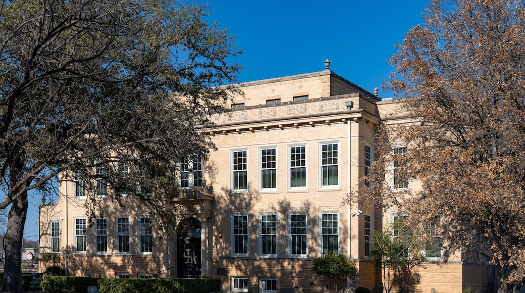 Kerr County Courthouse in Kerrville, Texas