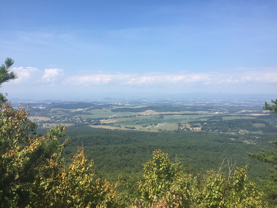 Beautiful hike in Massanutten. Definitely look up trail directions before going. Our path wasn't clear and we got lost frequently.