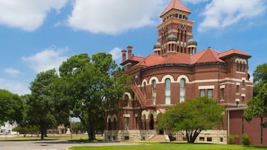 the grand Gonzales County courthouse built in 1894