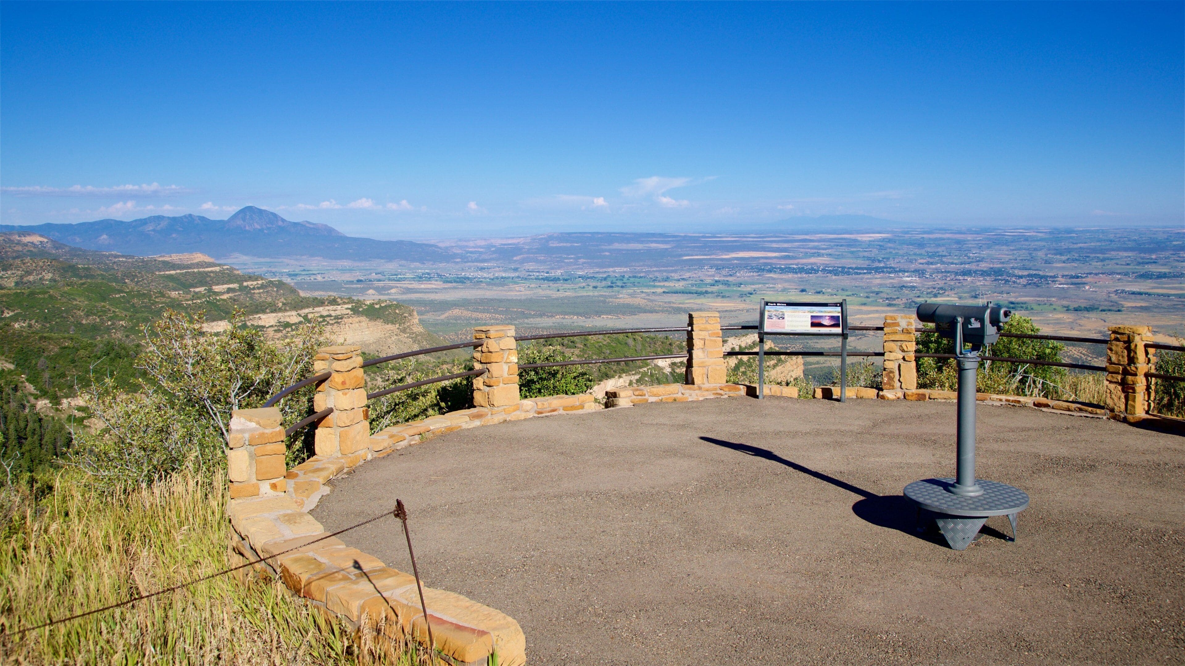 Trail of the Ancients showing views and tranquil scenes