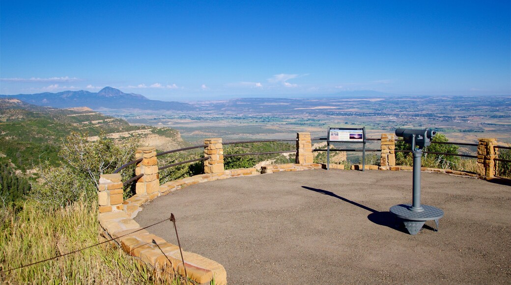 Trail of the Ancients showing views and tranquil scenes