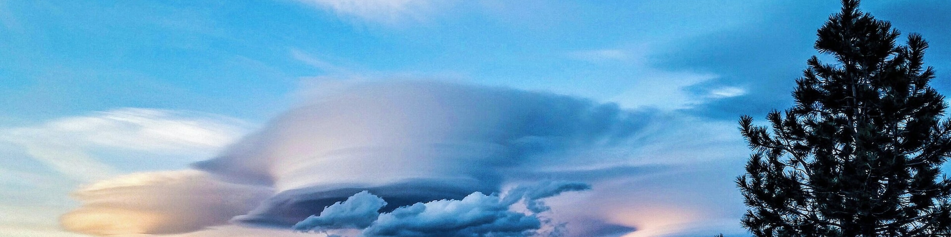 I watched the clouds roll around the side of the mountain. They looked like a scene from a movie and I well expected UFOs to come popping out.
Sunset, March 28th 2016
From the Eastern Sierras on the Nevada side #blue