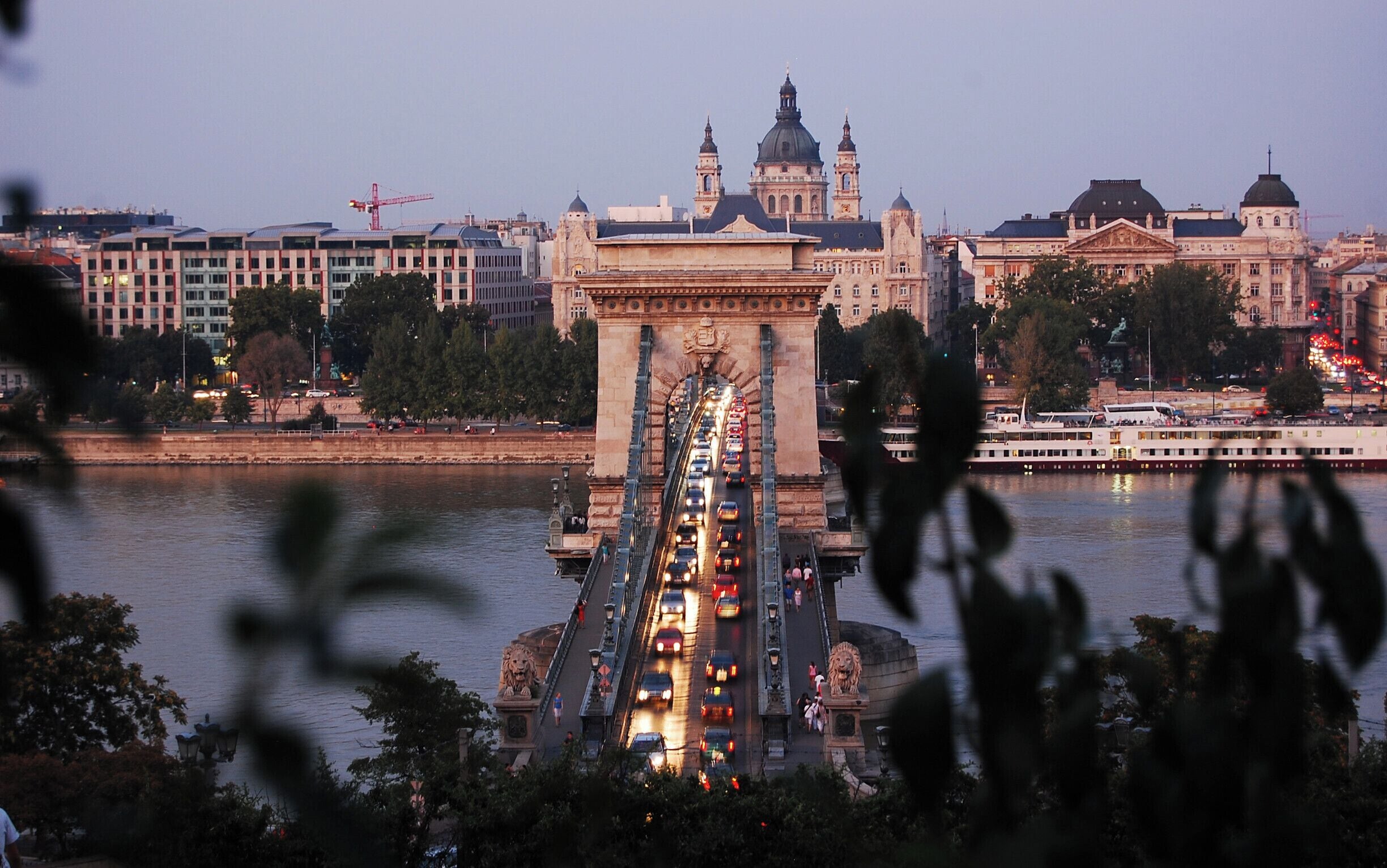 'River: Danube
Completed: 1849
Trivia: According to the story, sculptor Marschalko János forgot to carve out the lions' tongues. A boy noticed this during the opening ceremony. The sculptor became so distressed that he jumped off the bridge into the Danube.'
#StunningStructures #waterlust
P.S. My take on Budapest (part 2)--
https://bit.ly/2WYzqfK