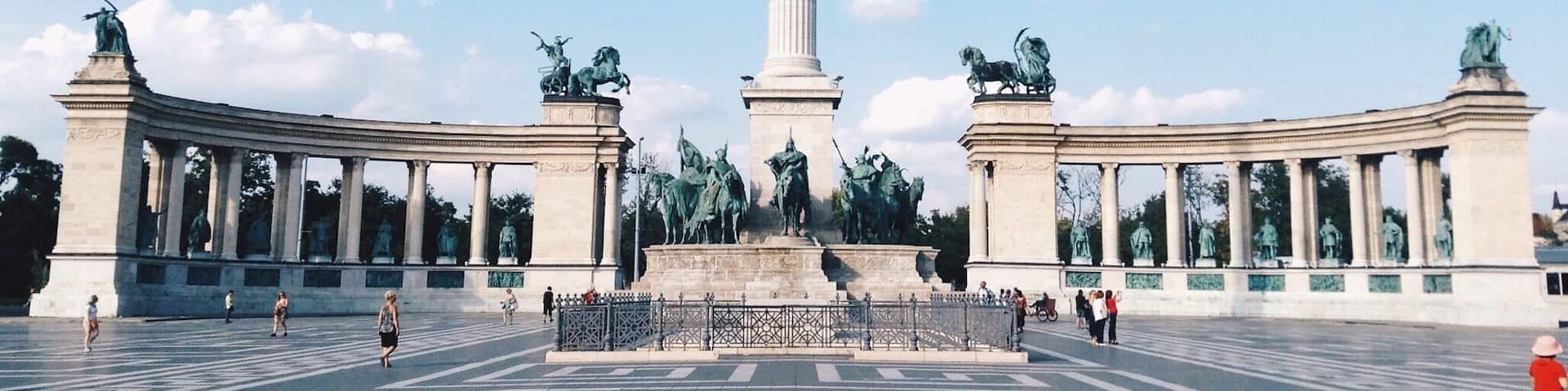 #budapest #heroessquare #architecture