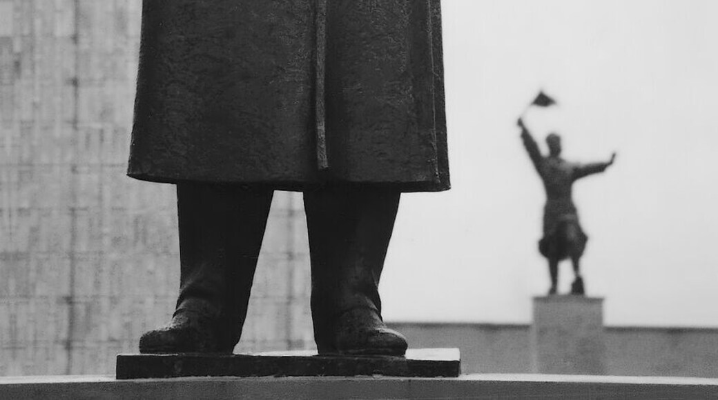 Home to some 40 statues , busts and plaques of Lenin , Marx , Bela Kun and others whose likenesses have ended up on trash heaps elsewhere in the former- socialist world ,Memento Park, 10 kms southwest of Budapest's center is a mind blowing place to visit .