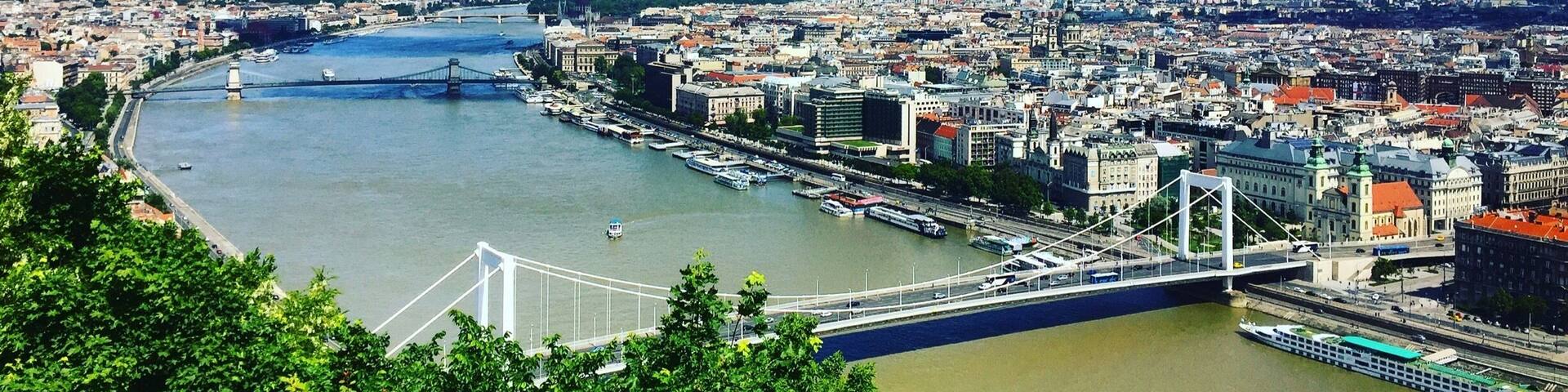 Overlooking the River Danube. Loved Budapest-a very pretty, clean and friendly city, with lots to explore. Would have loved more time here to capture the sunset by night. Hopefully I'll be back! #Budapest #Hungary #Chainbridge #Danube