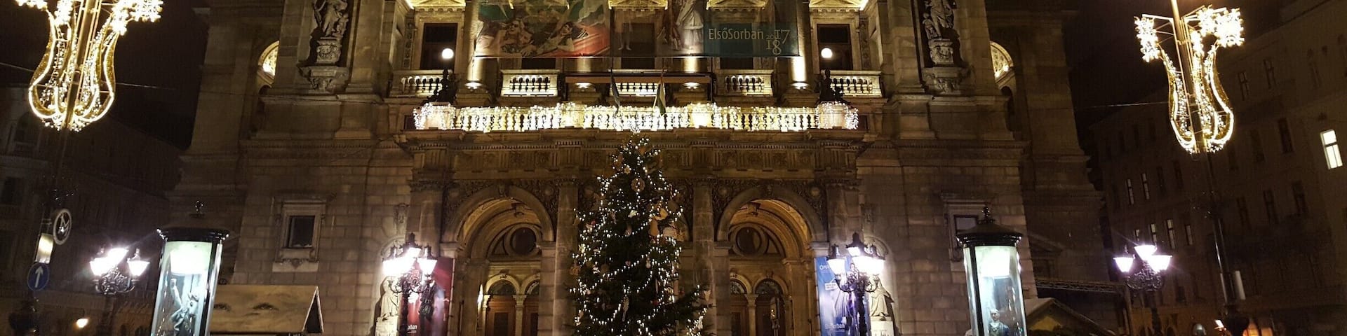 Located on a World Heritage avenue in Budapest. It was designed in 1884.
-2017