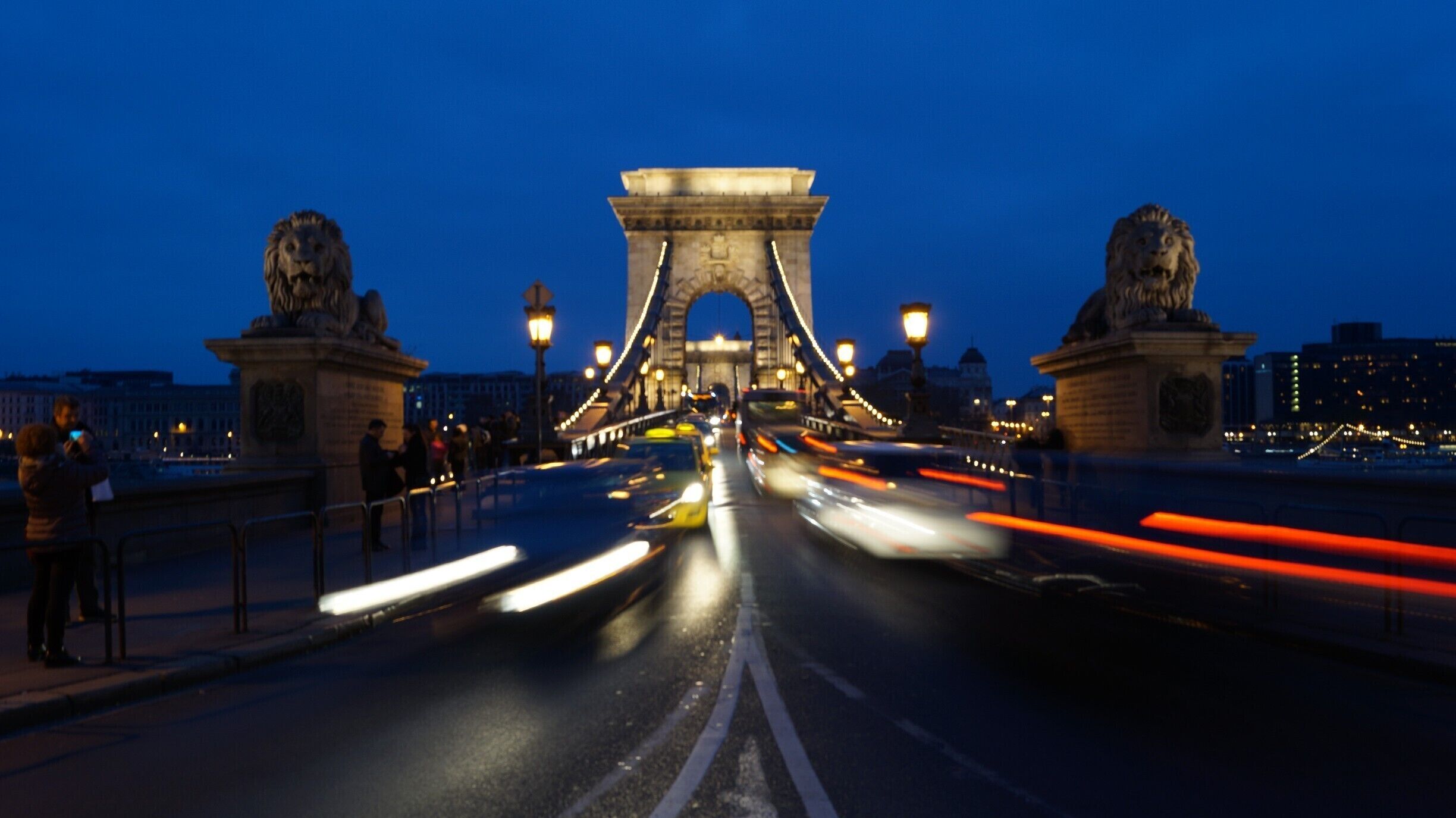 Szechenyi lanchid, the most beautiful bridge in Budapest.

#stunningstructures