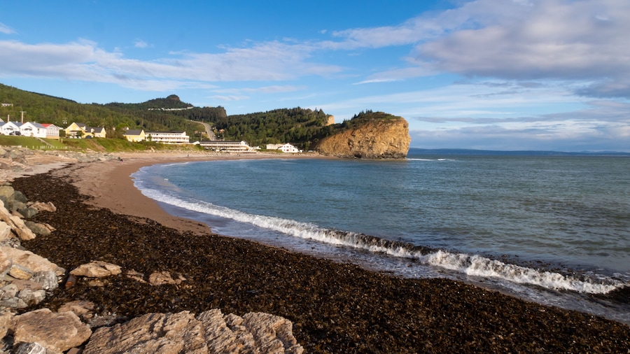 Beautiful view of the "anse du nord" (north cove) in Percé, Canada