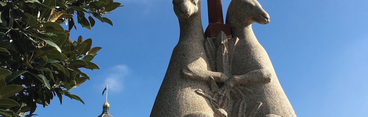 Love it! Love Melbourne! Can I count these fellas as #wildlife ? #Details When in Melbourne, plan at least half a day to explore around the Exhibition buildings with the museum next door. It’s a delightful juxtaposition of the old and the new. The gardens are beautiful.